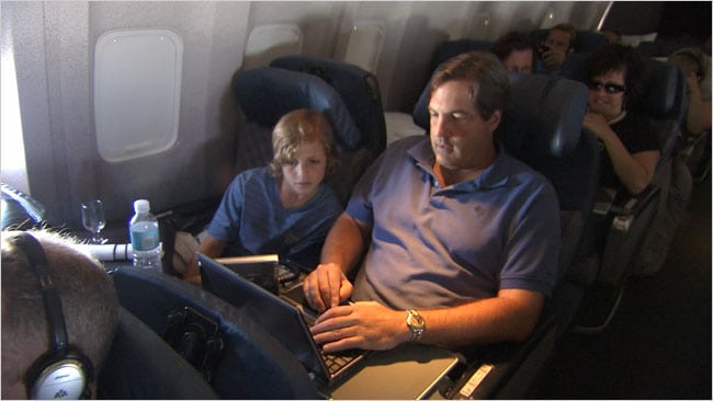 passengers-using-gogo_0-2