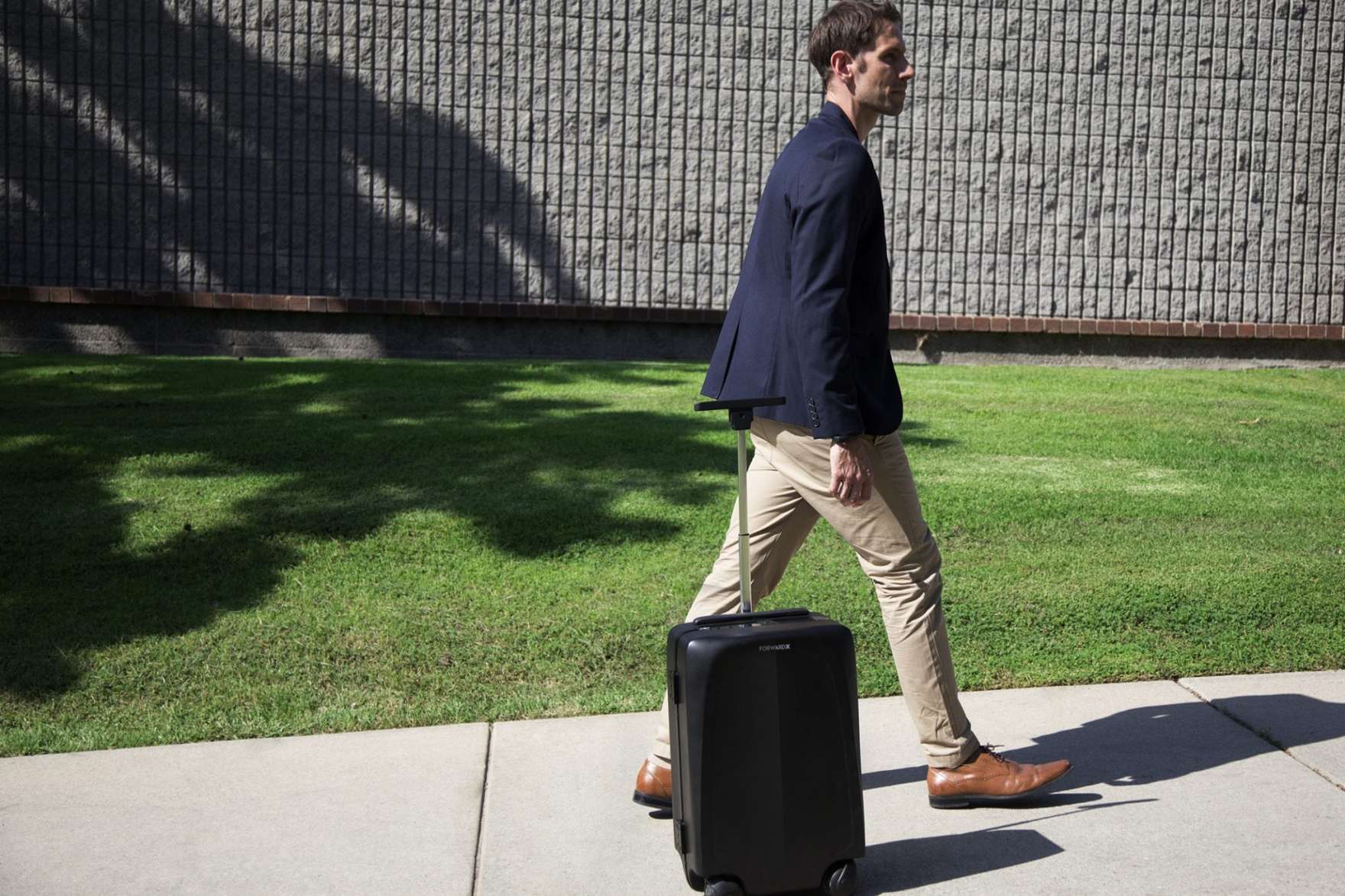 ForwardX robotic luggage
