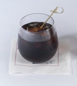 Delta drink glass with bamboo stirrer, beyond the straw campaign