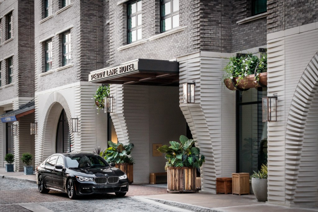 Perry Lane Hotel a luxury boutique property in Savannah georgia asset managed by hotelave