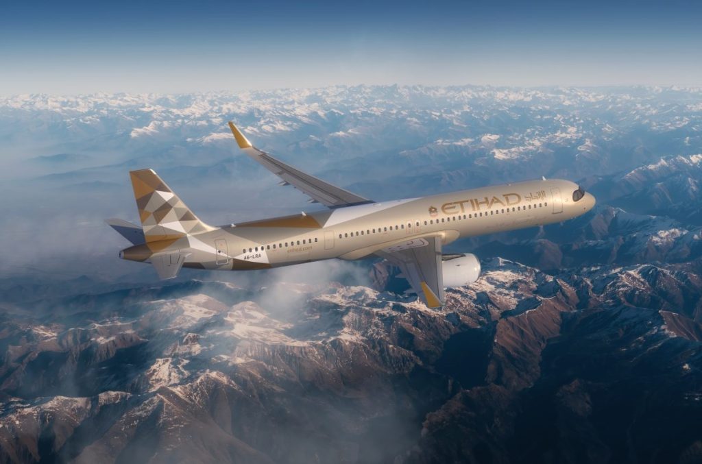 Etihad's new A321LR air-to-air