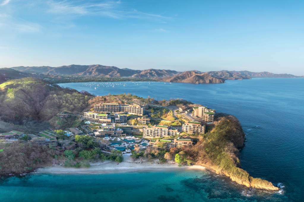 image of a luxury waldorf astoria resort in costa rica