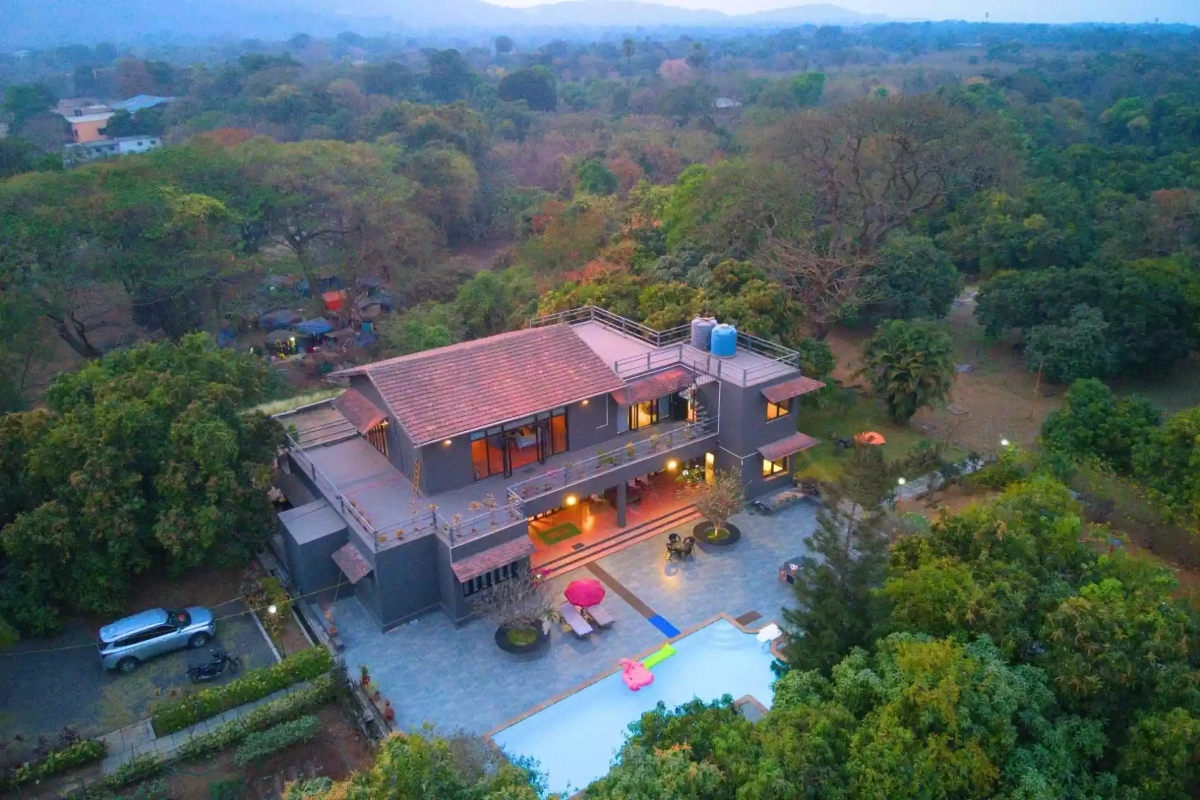 El Parque Forest Villa in Alibaug.