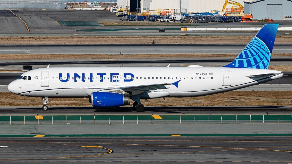 United Airlines plane