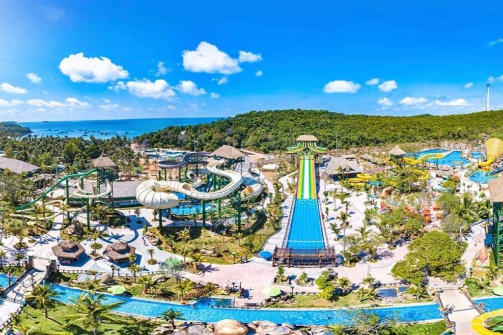 Aquatopia water park in Sun World Hon Thom.