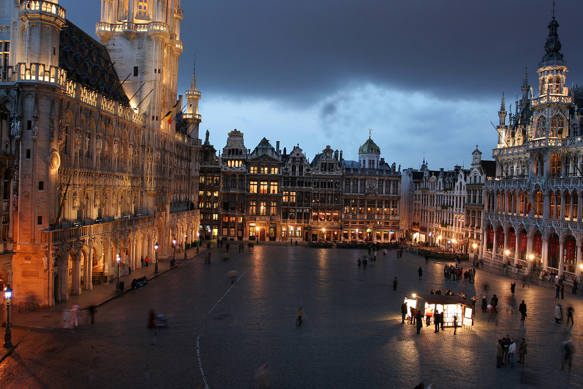 Nighttime view of La Grand-Place, also known as the Grand Place or in Dutch ‘Grote Markt’, is the central square of Brussels, Belgium. It is a UNESCO World Heritage site