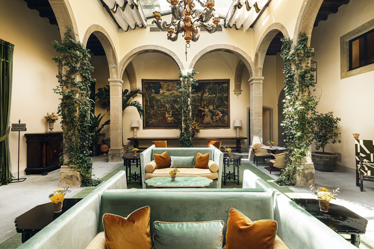 luxury hotel lounge