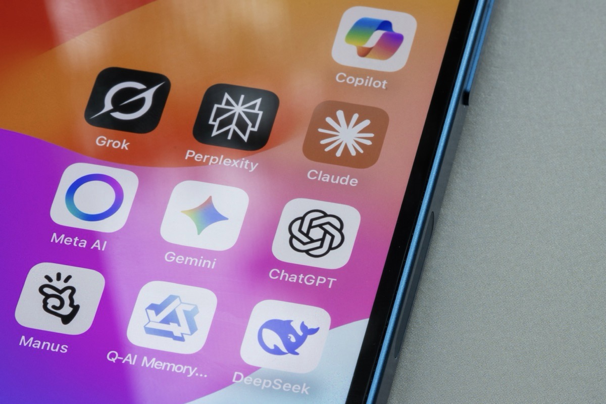 App icons on a cellphone screen