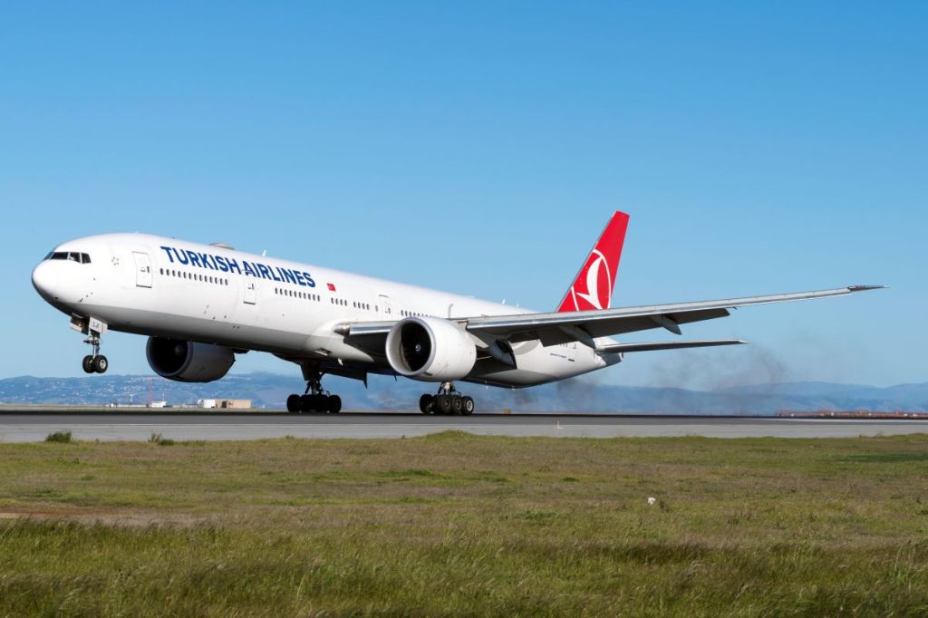 A Turkish Airlines Boeing 777 at San Francisco.